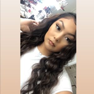 Meet your Posher, Ebony